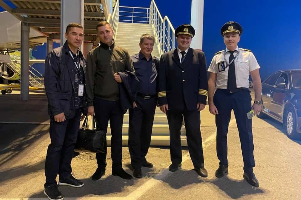 Новые развития: Пилотам "Уральских авиалиний", совершившим аварийную посадку, предложили уволиться
