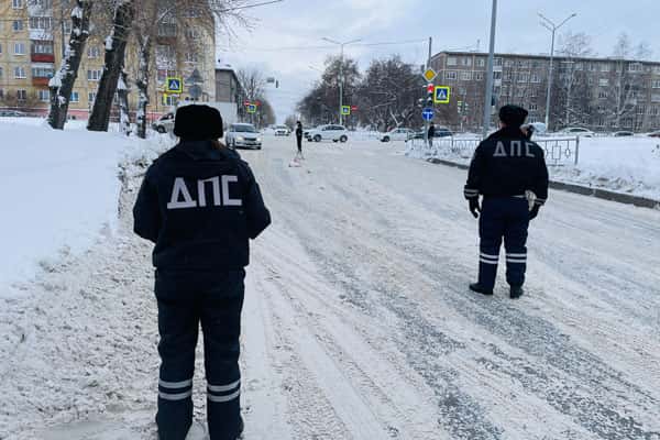 В Нижнем Тагиле ГИБДД рекомендует водителям воздержаться от поездок из-за непогоды