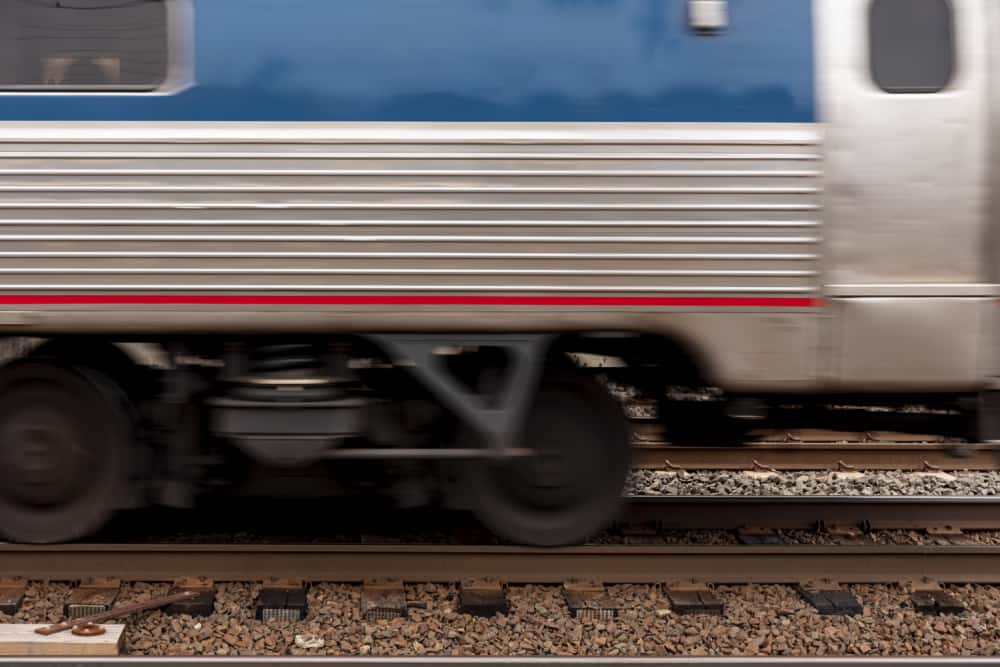 Пассажиры негодуют: электричка из Нижнего Тагила встала в Екатеринбурге