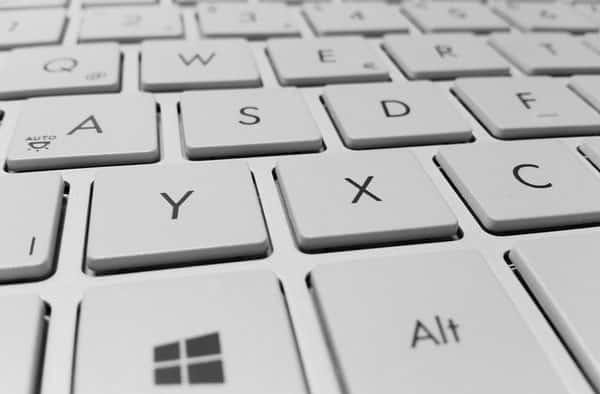 Врач Исаев рассказал, почему нельзя игнорировать зависимость детей от компьютерных игр