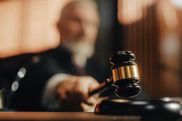 Суд Нижнего Тагила отказал в условно-досрочном освобождении члену преступной группировки