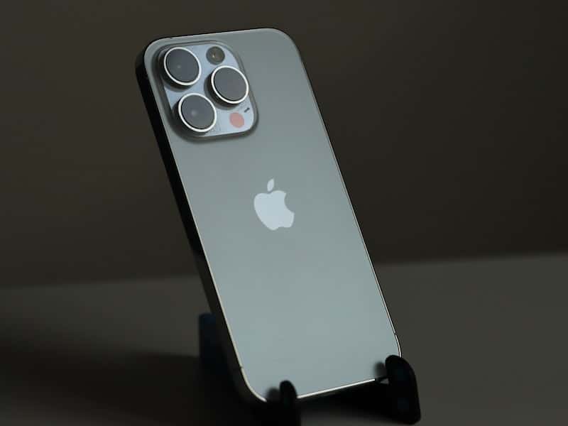 Сколько россиянину нужно работать, чтобы купить новый айфон: аналитики насчитали 42 дня