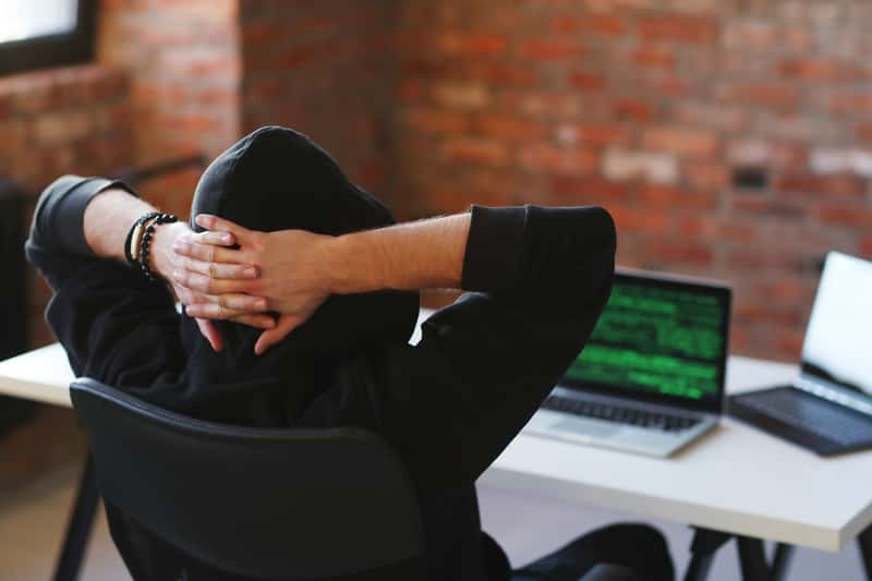 Жителей Нижнего Тагила убедили продиктовать коды из смс-сообщений: мошенники украли более 250 тысяч рублей