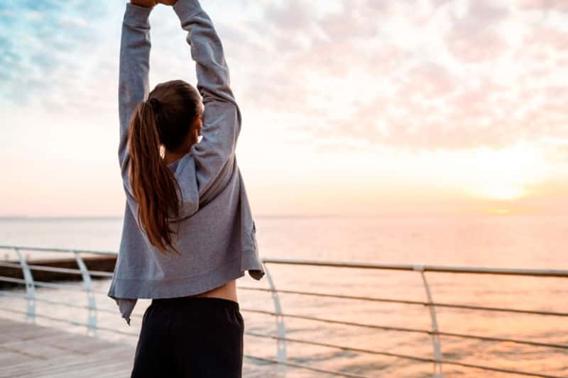 Эксперты назвали восемь привычек, которые могут продлить вам жизнь на 24 года