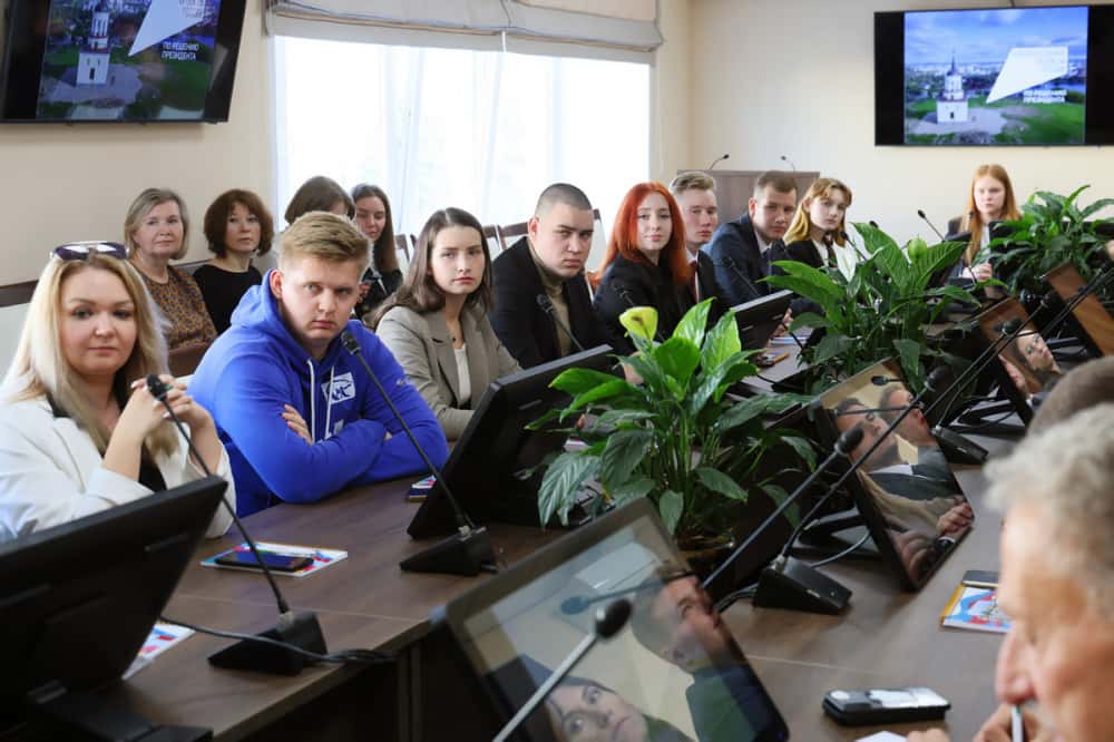 В Нижнем Тагиле молодежный парламент впервые провел выездное совещание