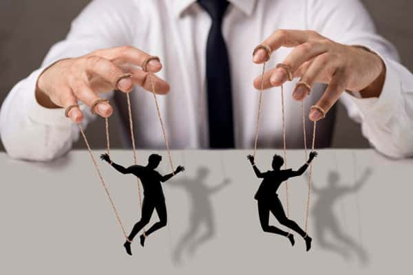 Американские эксперты выяснили, что люди перестали хотеть выделяться и стали более сговорчивыми