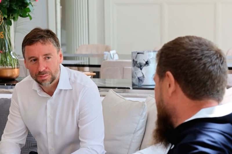 Бакальчук заявил, что его супруга хочет сократить размер совместно нажитого имущества