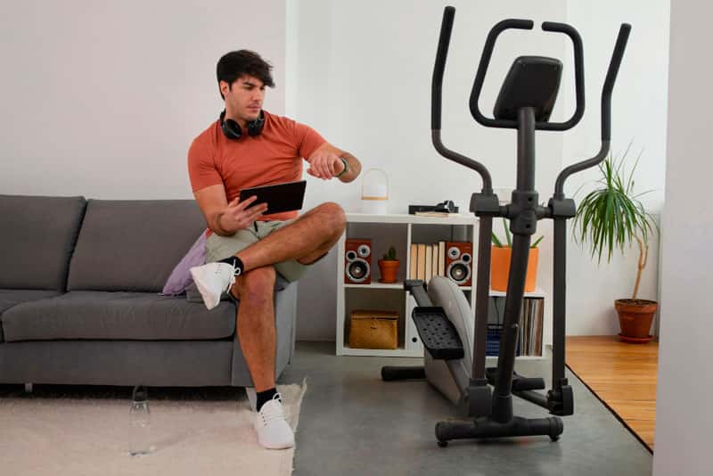 Россиянам порекомендовали быть осторожнее: в спортзале можно подхватить различные заболевания