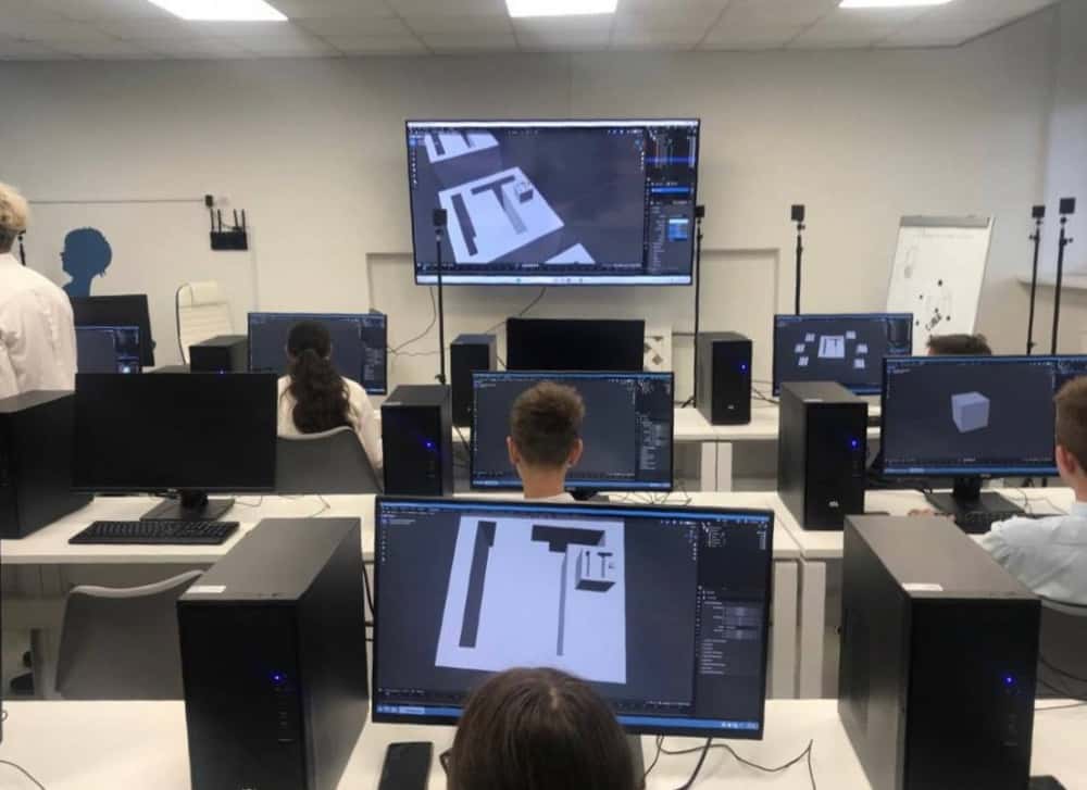 В Нижнем Тагиле в рамках выездного заседания посетили Центр цифрового образования