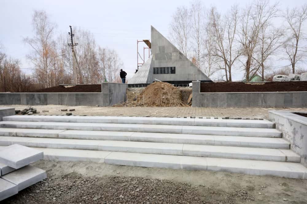 В Нижнем Тагиле мемориалы готовят к юбилею Победы: все работы завершатся до 9 мая 2025 года