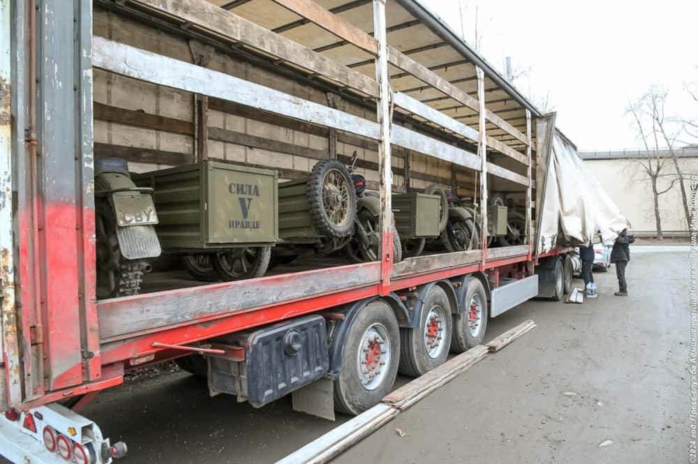 Автопоезд с техникой и посылками отправился из Нижнего Тагила в зону СВО