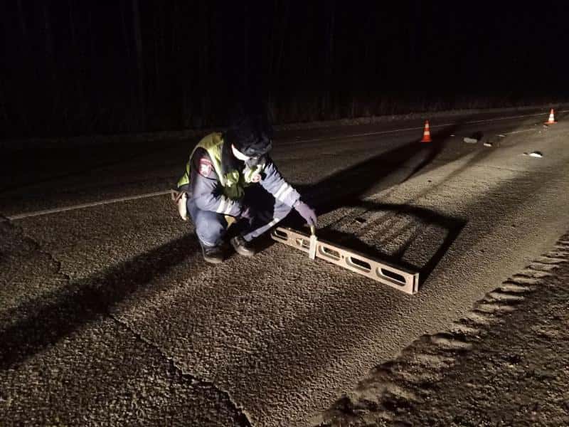 На Урале водитель насмерть сбил пешехода посреди ночи