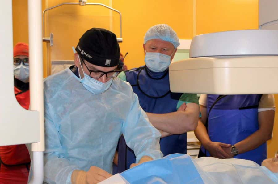 Хирурги Нижнего Тагила освоили технологию стентирования сонных артерий