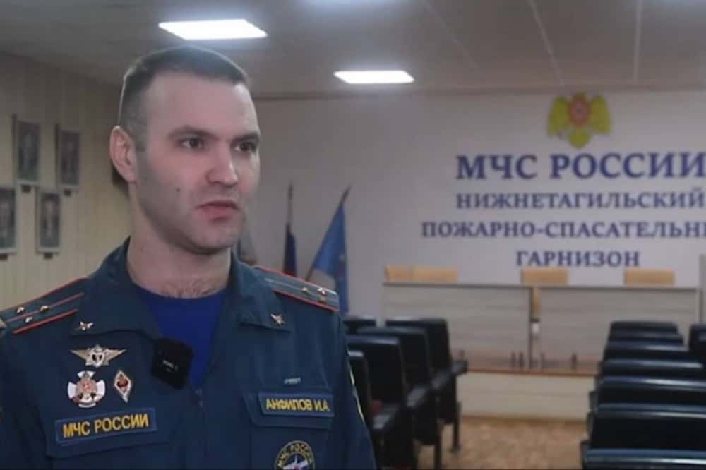 Пожарный из Нижнего Тагила рассказал, как спасал женщину из-под завалов во время страшного ЧП на Сибирской улице