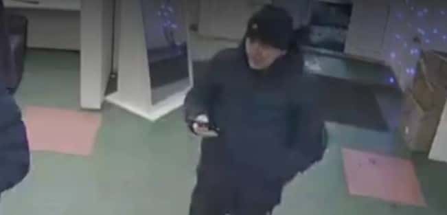 В Нижнем Тагиле неизвестный украл игровое кресло из ПВЗ Wildberries