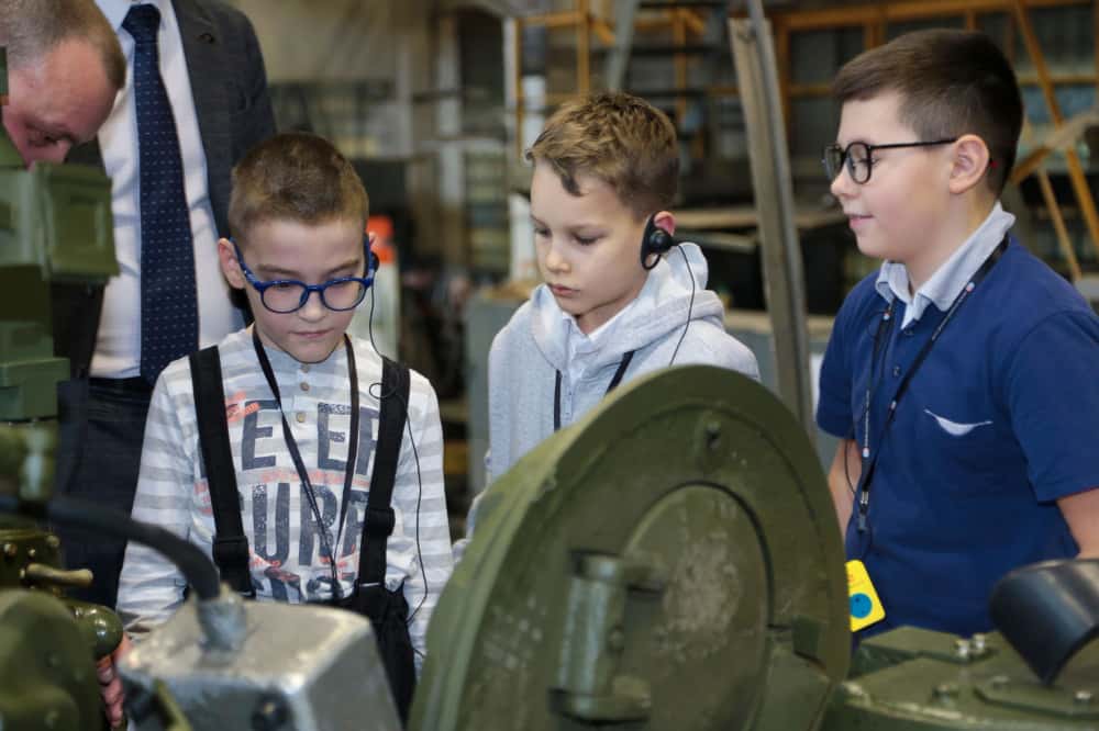 Тагильский завод исполнил мечту школьников из Воронежа