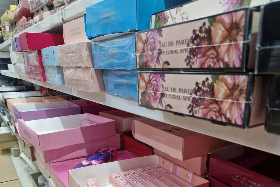 Свердловчан уберегли от небезопасного парфюма: из продажи изъяли три тысячи флаконов
