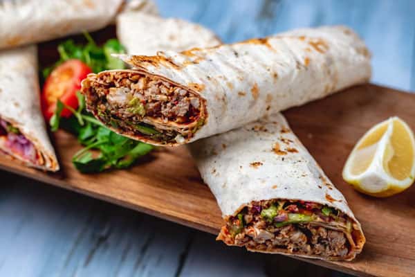 В Свердловской области закрыли опасные шаурмичные, где граждане заболели острой кишечной инфекцией