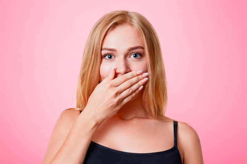 Эксперт рассказал, что нельзя делать, если хотите красивую улыбку: под запретом дышать ртом и щелкать семечки