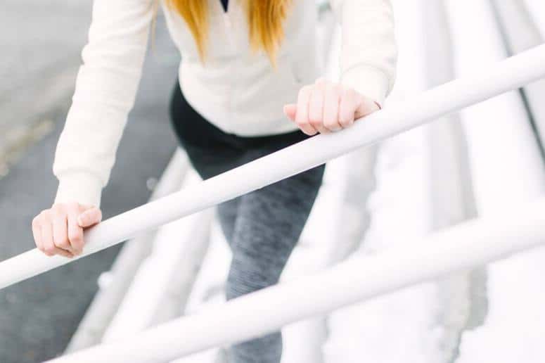 Тагильчанка получит более 700 тысяч рублей компенсации за травму на неубранном крыльце