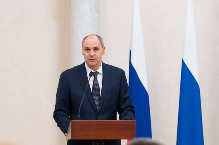 Новый глава Свердловской области Паслер вручил тагильчанам государственные награды