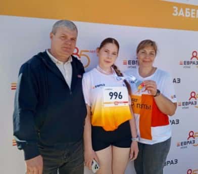 В Нижнем Тагиле 1500 бегунов приняли участие в благотворительном забеге «Дай пять!»  