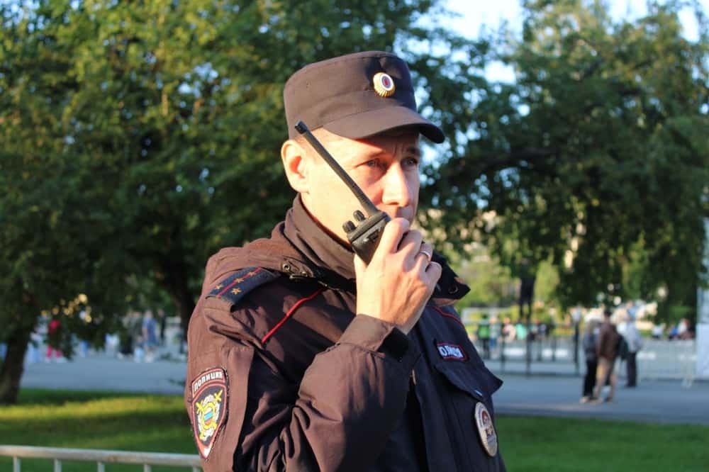 Тагильский полицейский спас жизнь пенсионеру, который упал и не мог позвать на помощь 