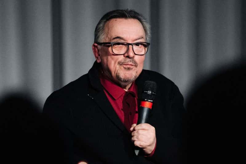 Административное дело против киноведа Вячеслава Шмырова за дискредитацию ВС РФ передано в суд