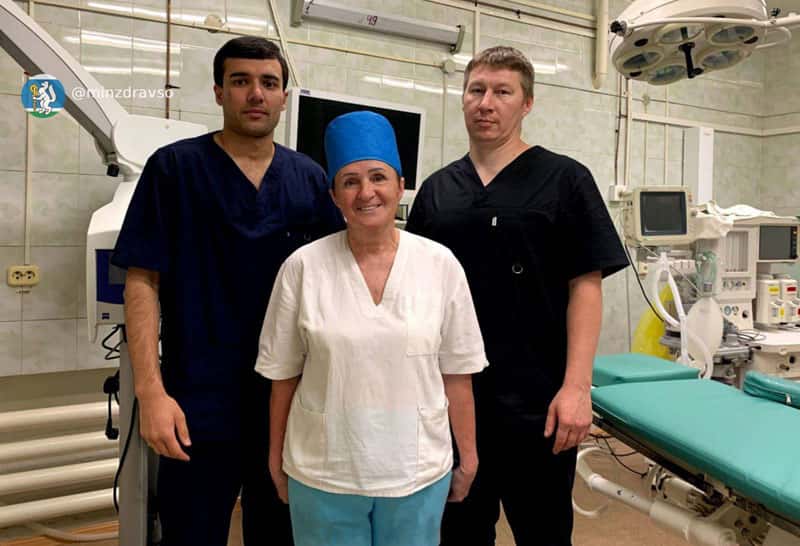 Жизнь на волоске: свердловские врачи спасли мужчину после удара крана в голову