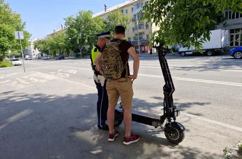 Электросамокаты в Свердловской области: почему аварий меньше, а погибших больше
