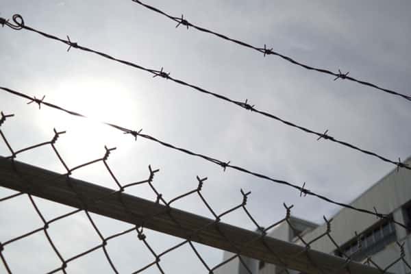 В ЛИУ-51 в Нижнем Тагиле пресекли попытку доставки телефонов и роутеров