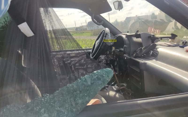 Автовандалы разбили автомобиль в селе Покровское — полиция ищет свидетелей