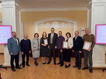 Искусство уральских рук: нижнетагильские мастера получили звания и премии за сохранение промыслов