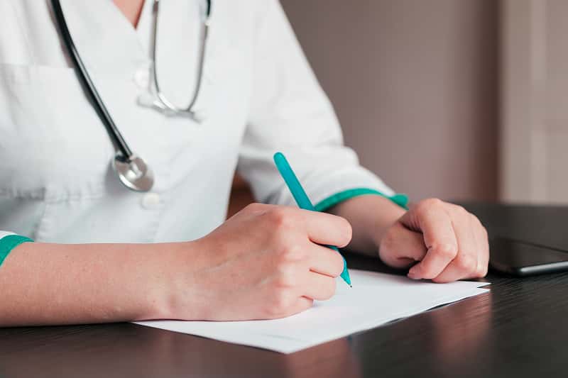 Эксперт Никишина раскрыла правду о тренде отдыха в больнице — что стоит за «аутсорсингом психики» у молодежи