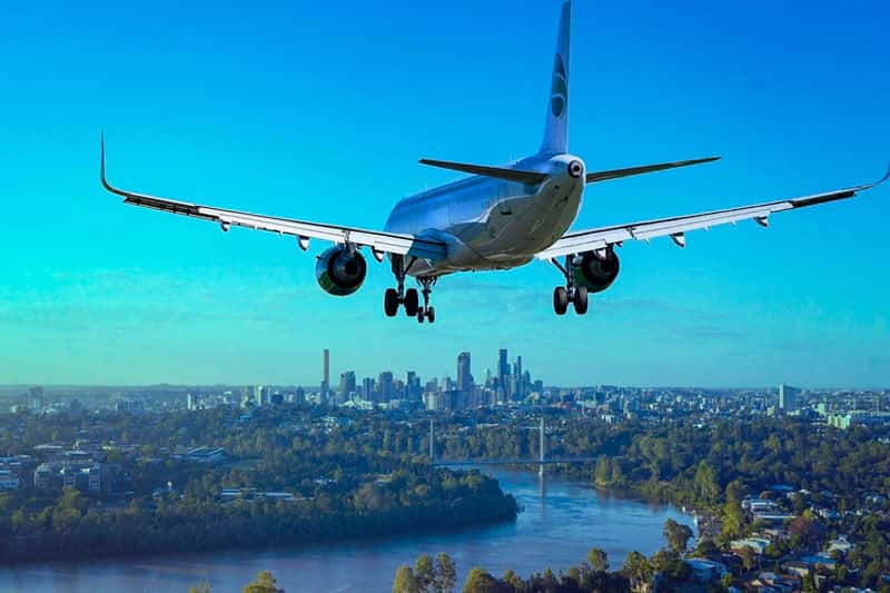 Метеорит попал в пассажирский самолет в США: Boeing 737 MAX совершил экстренную посадку