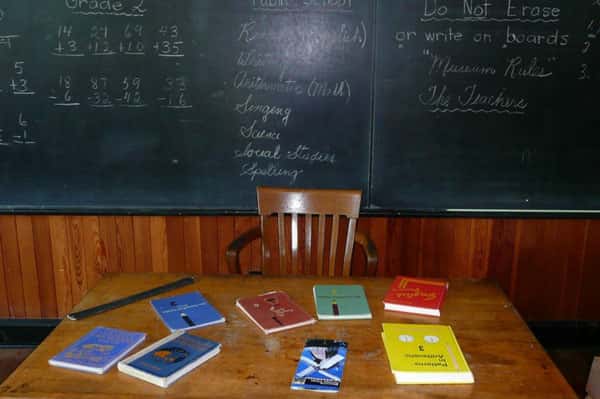 В пригороде Нижнего Тагила начали сносить бывшую школу