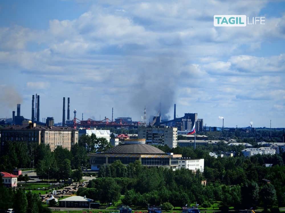 Тагильские комбинаты сократили выбросы, но воздух всё равно «очень грязный»: что показал госдоклад за 2024 год
