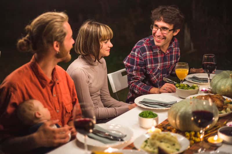 Гадания, запреты и обряд с конвертами: как отмечали 6 декабря на Руси и что сулят приметы в 2025 году