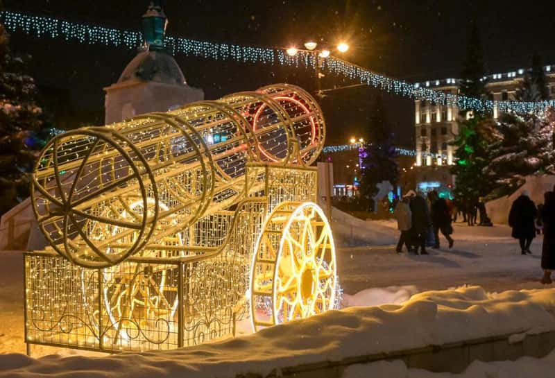 Новогодний ледовый городок в Нижнем Тагиле: горки, каток и сказочные герои