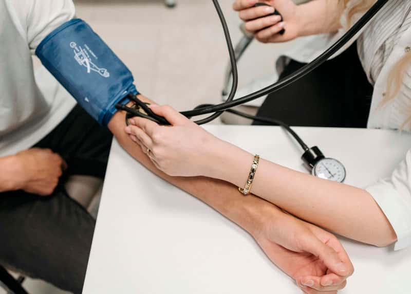 Когда проходить диспансеризацию: график по возрасту и что проверяют в 2026 году