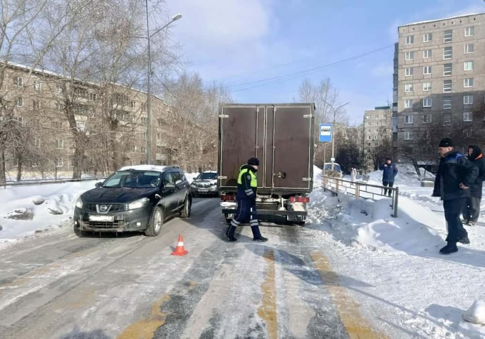 «Ослепило солнце»: в Нижнем Тагиле водитель «Газели» сбил женщину на пешеходном переходе