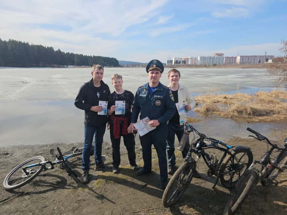 «Тонкий лёд» в Нижнем Тагиле: людей предупреждают об опасности у прудов