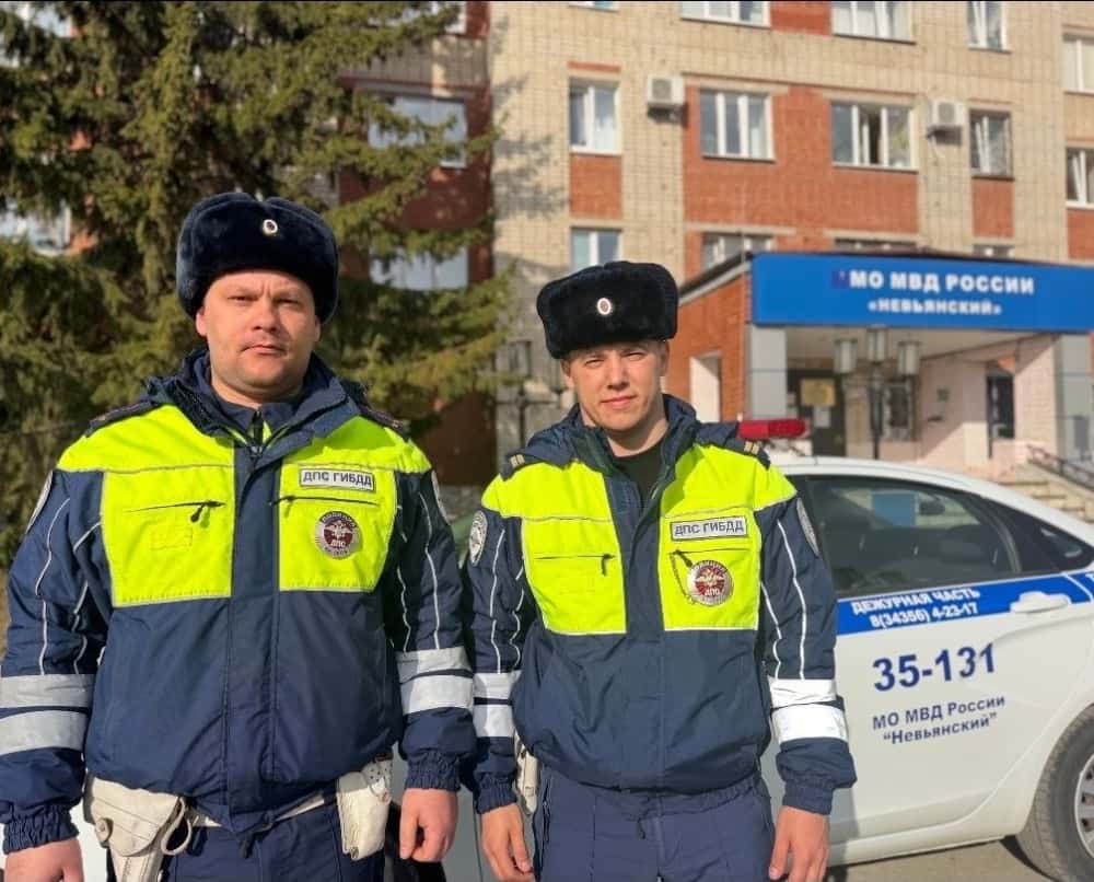 Полицейские на трассе Екатеринбург — Нижний Тагил спасли шестилетнего мальчика, который начал задыхаться в машине