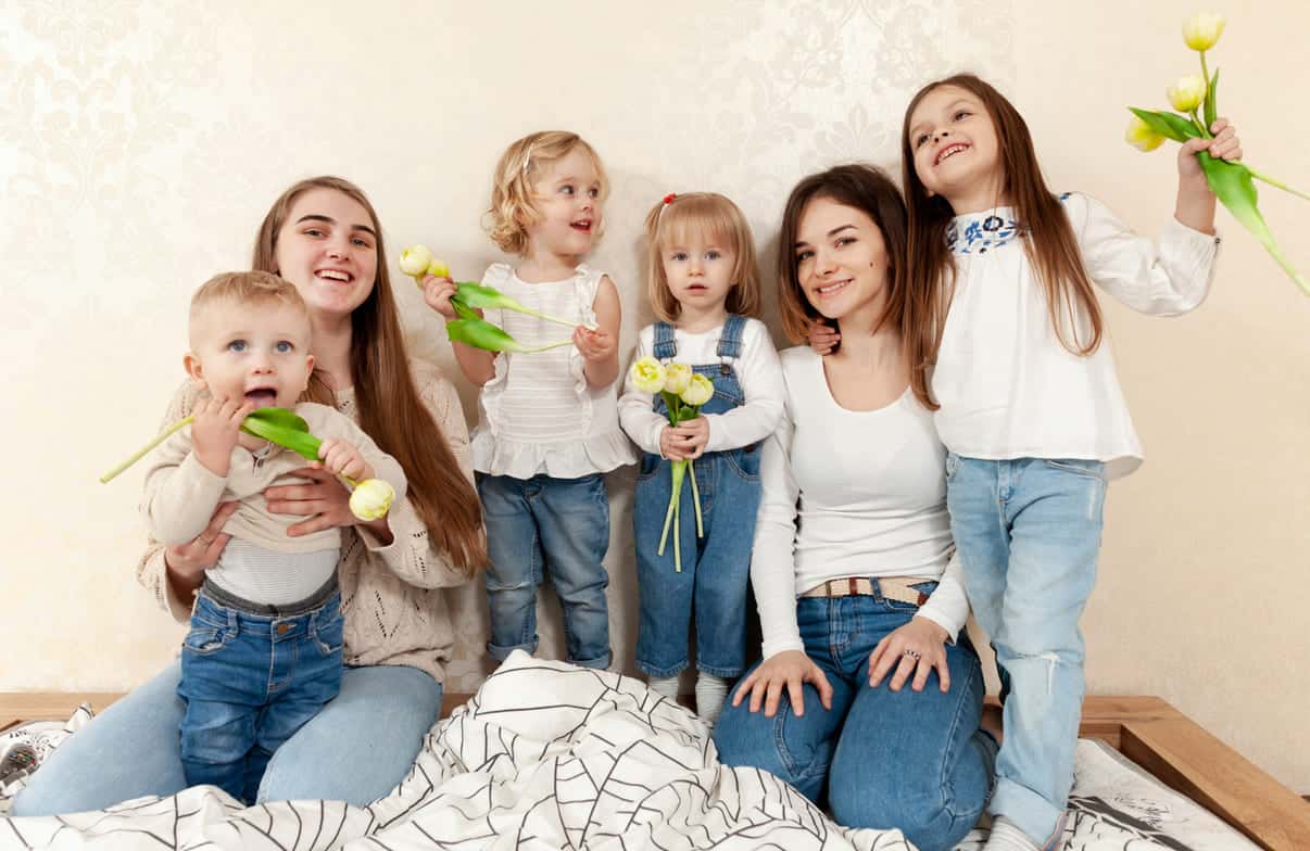 За близняшек заплатят в 2 раза больше, а за тройню — в 3: как теперь работает декрет в России 