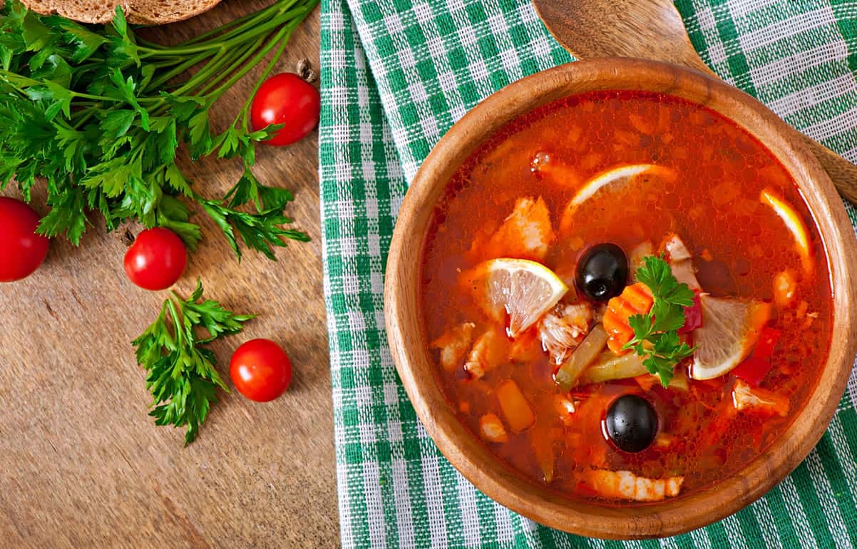 Вымачиваем почки 5 часов и получаем солянку «как в ресторане»: теперь домашние умоляют готовить этот суп каждый день