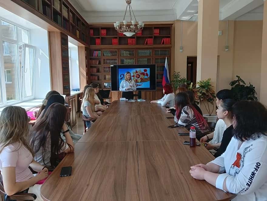 Библиотеки Нижнего Тагила провели патриотические чтения о войне для более тысячи детей