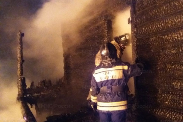 Рано утром в Нижнем Тагиле в коллективном саду сгорели две бани