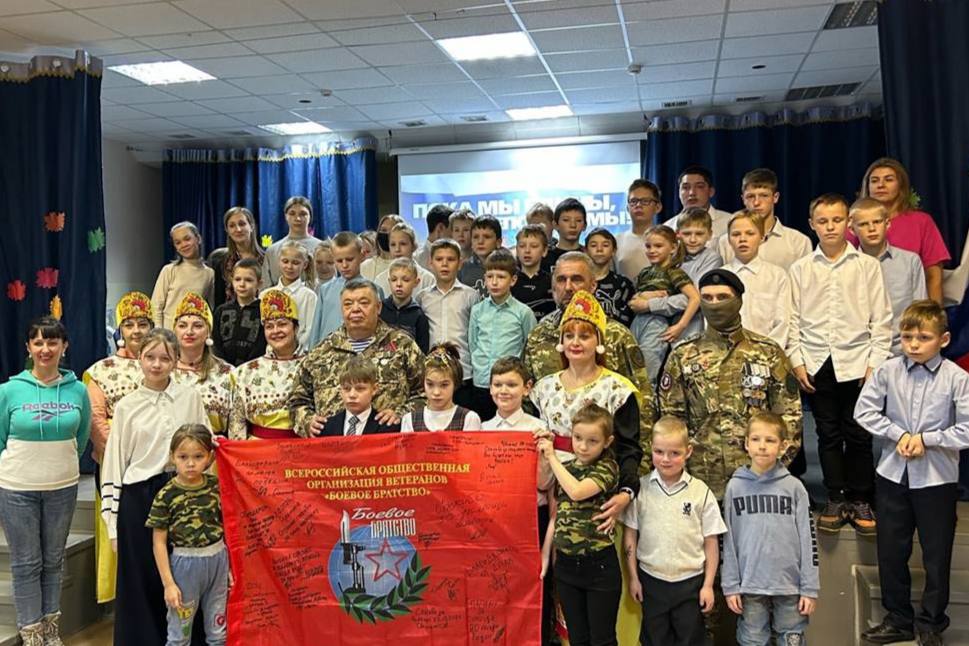 В Нижнем Тагиле состоялось мероприятие для воспитанников из социально-реабилитационного центре | На Урале прошло патриотическое мероприятие для детей
