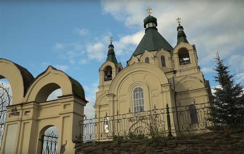 Бесплатная автобусная экскурсия по историческим местам прошла в Нижнем Тагиле в честь 303-летия. Видео | Тагильчане бесплатно прокатились по историческим местам к 303-летию города