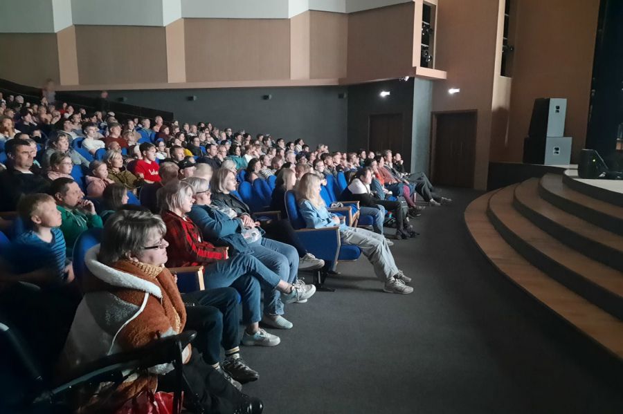 Киномарафон «Золотой ворон» стартовал в Нижнем Тагиле | Арктический киномарафон «Золотой ворон» стартовал в Нижнем Тагиле